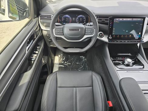 New 2026 Jeep Grand Wagoneer L Limited w/ Premium Group II AWD/4WD image 29