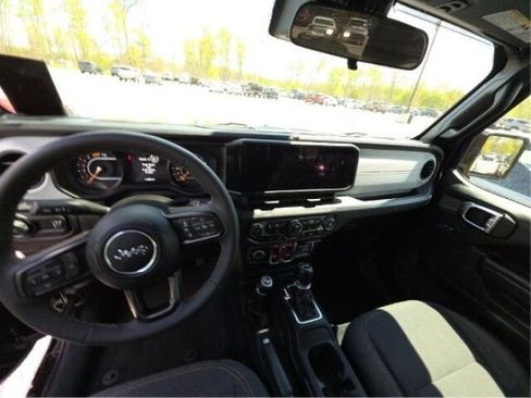 Used 2024 Jeep Wrangler Sport S AWD/4WD image 10