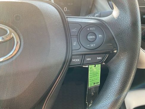 Used 2022 Toyota Corolla LE FWD image 20