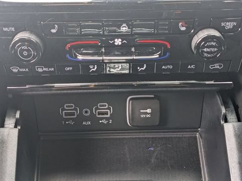 Used 2025 Jeep Grand Cherokee Laredo X w/ Luxury Tech Group I AWD/4WD image 21