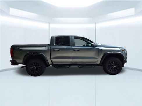 Used 2025 Chevrolet Colorado Trail Boss AWD/4WD image 7