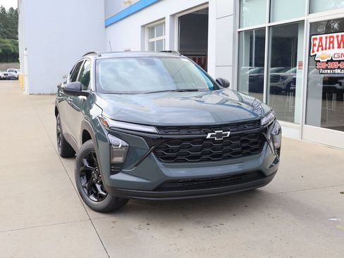 New 2026 Chevrolet Trax LT w/ Midnight Edition FWD image 34