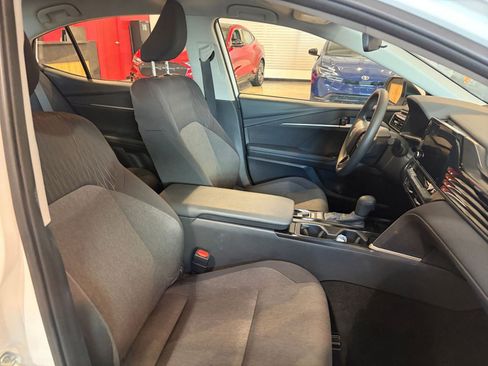 Used 2025 Toyota Camry LE image 35