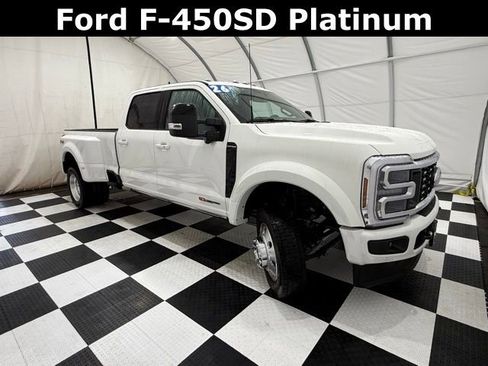 Used 2026 Ford F450 Platinum w/ FX4 Off-Road Package image 7
