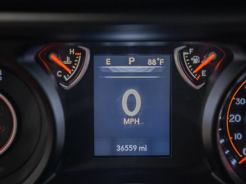 Used 2024 Jeep Wrangler Unlimited Sport AWD/4WD image 37