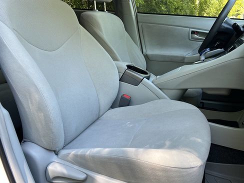 Used 2015 Toyota Prius Three w/ Solar Roof Package FWD image 28