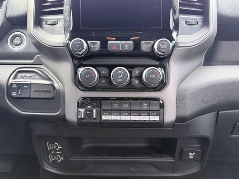 Used 2022 RAM 4500 Tradesman w/ Chrome Appearance Group image 17