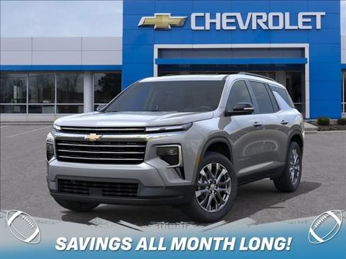 New 2026 Chevrolet Traverse LT w/ Sun and Wheel Package AWD/4WD image 6