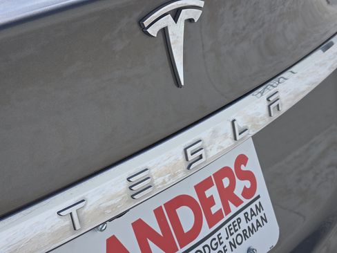 Used 2016 Tesla Model S 70 image 10