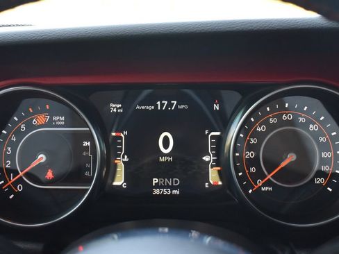 Used 2023 Jeep Wrangler Unlimited Rubicon w/ LED Lighting Group AWD/4WD image 18