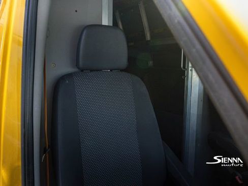 Used 2014 Freightliner Sprinter 2500 image 11