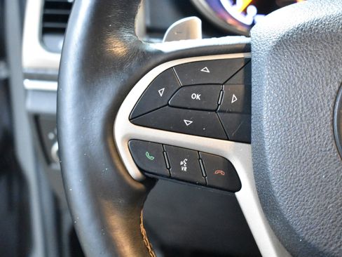 Used 2017 Jeep Grand Cherokee Limited w/ Luxury Group II image 13