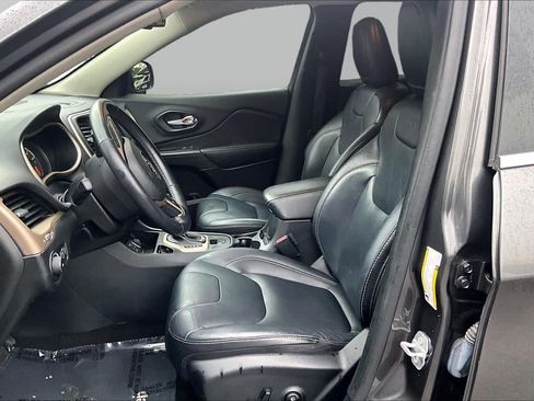 Used 2016 Jeep Cherokee Limited FWD image 9