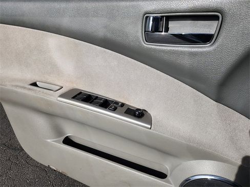 Used 2005 Nissan Altima 2.5 S w/ (S02) Side Airbags Pkg image 6