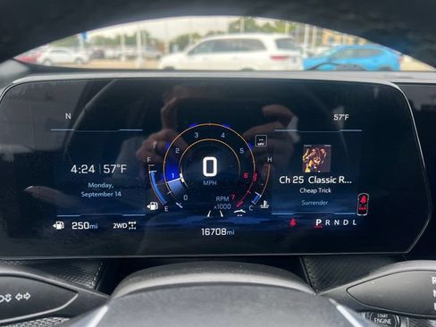 Certified 2025 Chevrolet Equinox LT AWD/4WD image 15