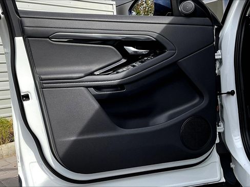 Used 2020 Land Rover Range Rover Evoque S image 23