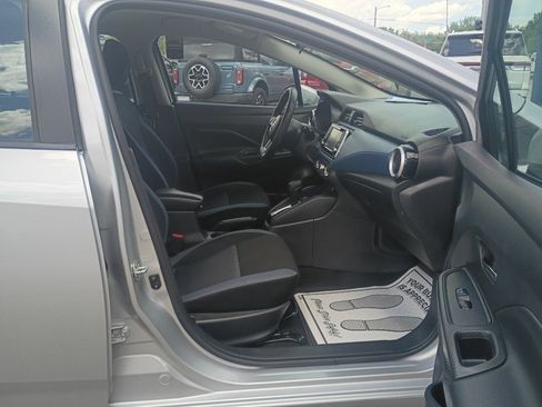 Used 2025 Nissan Versa SV FWD image 14
