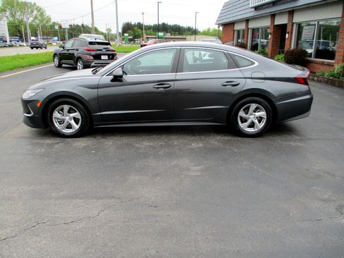 Used 2022 Hyundai Sonata SE w/ Cargo Package image 7
