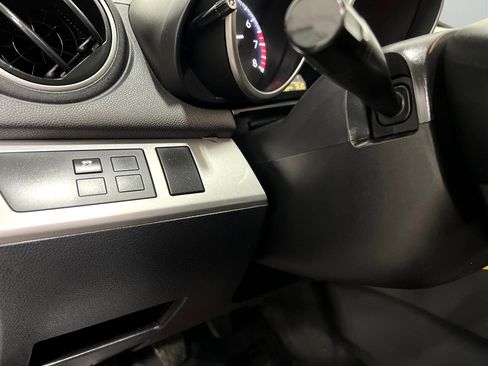 Used 2013 MAZDA MAZDA3 i SV image 30