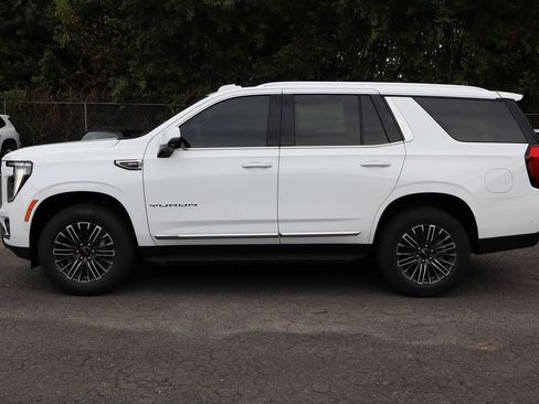 New 2026 GMC Yukon Elevation w/ LPO, Floor Liner Package image 5