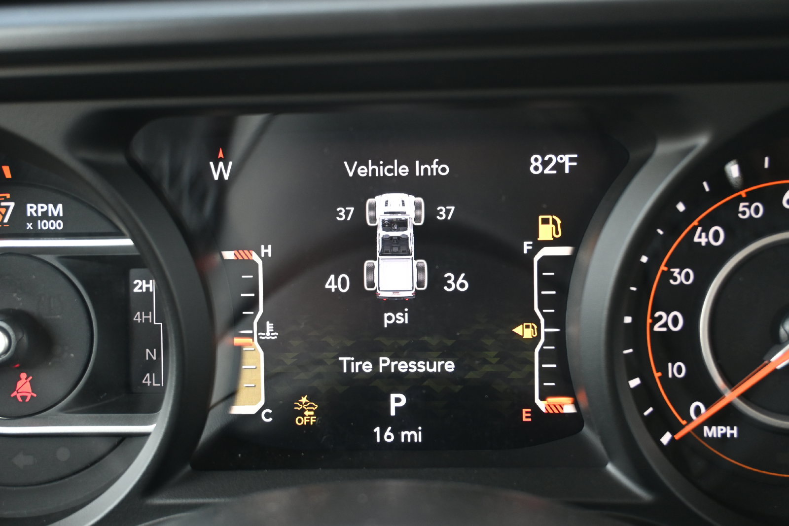 New 2026 Jeep Gladiator Sport AWD/4WD image 14