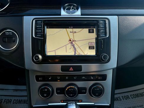 Used 2017 Volkswagen CC Sport image 27