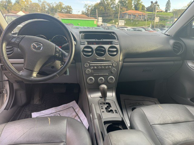 Used 2005 MAZDA MAZDA6 s Sport w/ Bose Audio & Moonroof Pkg FWD image 12