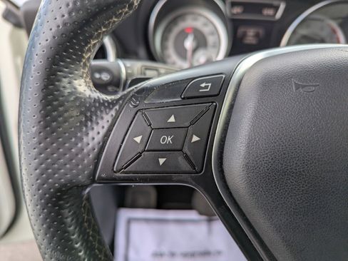 Used 2015 Mercedes-Benz GLA 250 4MATIC image 14