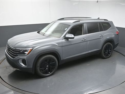 New 2026 Volkswagen Atlas SE FWD image 45
