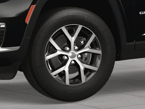 New 2025 Jeep Grand Cherokee L Limited image 11