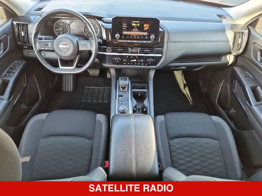 Used 2024 Nissan Pathfinder SV AWD/4WD image 15