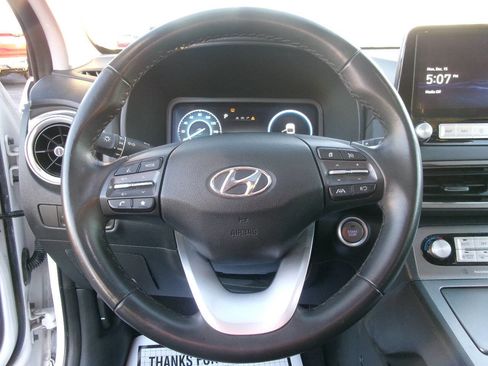 Used 2023 Hyundai Kona SEL image 15