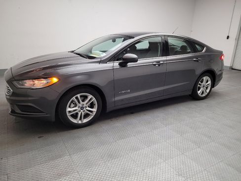 Used 2018 Ford Fusion S image 2