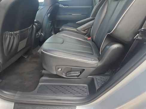 Used 2025 Hyundai Palisade SEL FWD image 13