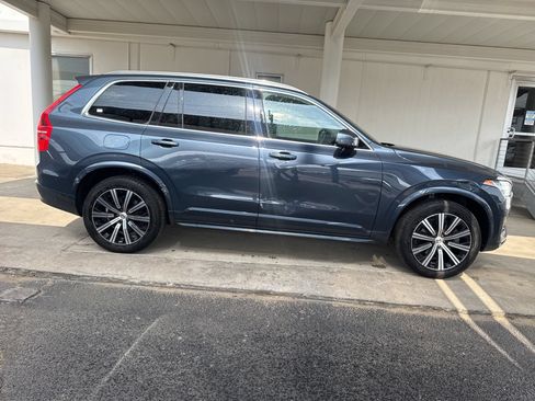 Used 2023 Volvo XC90 B5 Core w/ Protection Package Premier AWD/4WD image 4
