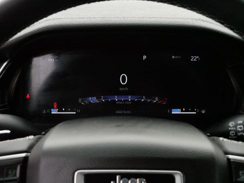 Used 2023 Jeep Grand Cherokee L Limited w/ Black Appearance Package image 21