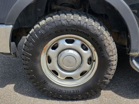 Used 2014 Ford F150 XL w/ Equipment Group 101A Mid AWD/4WD image 24