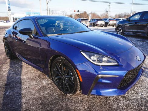 Used 2025 Toyota GR86 Premium image 3
