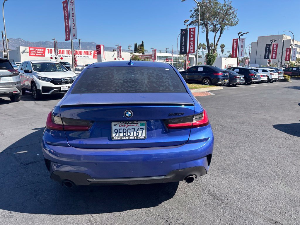 Used 2019 BMW 330i Sedan w/ M Sport Package RWD image 5