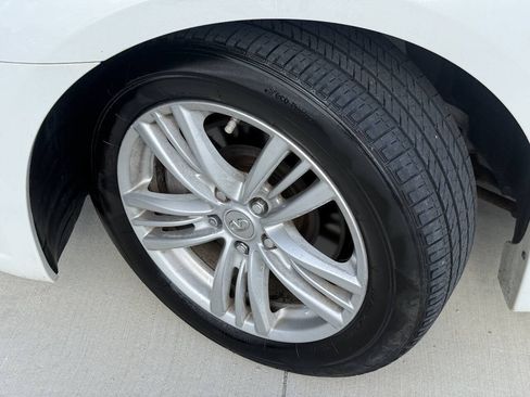 Used 2010 INFINITI G37 x Sedan w/ Premium Pkg AWD/4WD image 12
