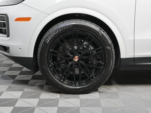 Certified 2026 Porsche Cayenne Coupe AWD/4WD image 35