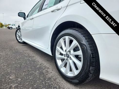 Used 2022 Toyota Camry LE image 15