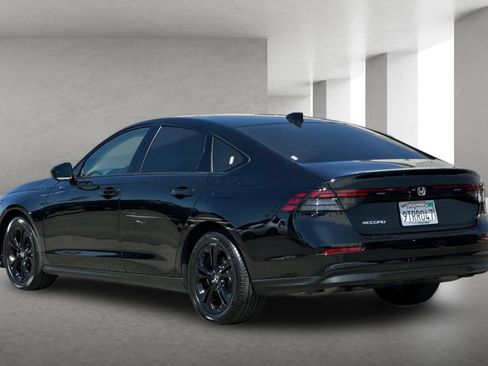Used 2025 Honda Accord SE image 6