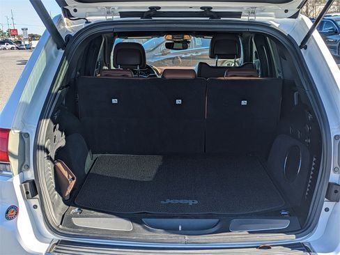 Used 2018 Jeep Grand Cherokee Summit image 7