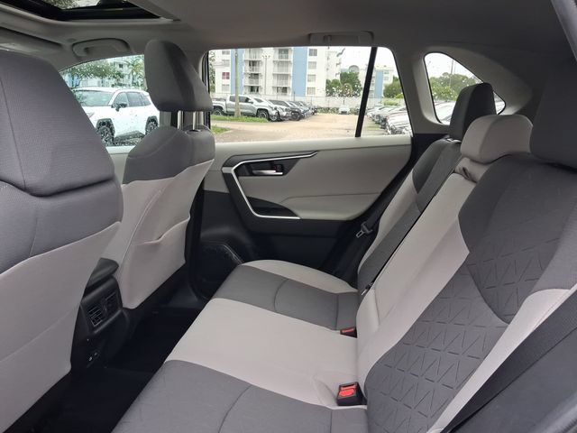 Used 2023 Toyota RAV4 XLE w/ Convenience Package FWD image 6