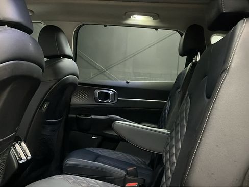 Used 2023 Kia Sorento SX AWD/4WD image 27