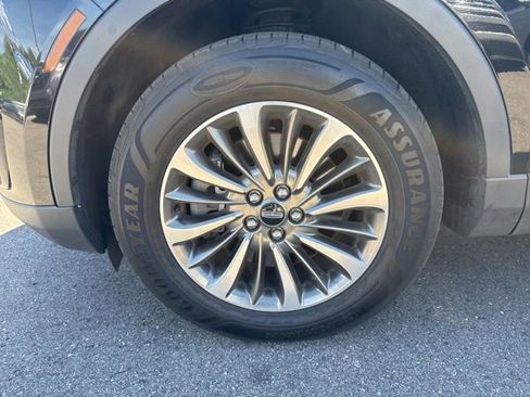 Used 2020 Lincoln Nautilus FWD w/ Equipment Group 101A image 10