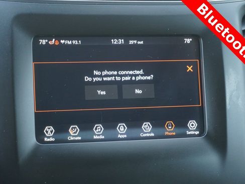 Used 2019 Jeep Cherokee Latitude Plus w/ Comfort/Convenience Group image 37