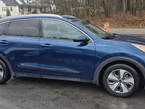 Used 2019 Kia Niro LX image 4