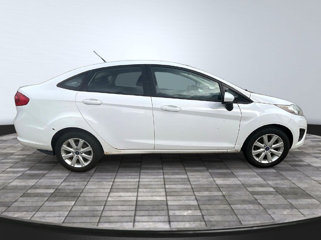 Used 2012 Ford Fiesta SE FWD image 8